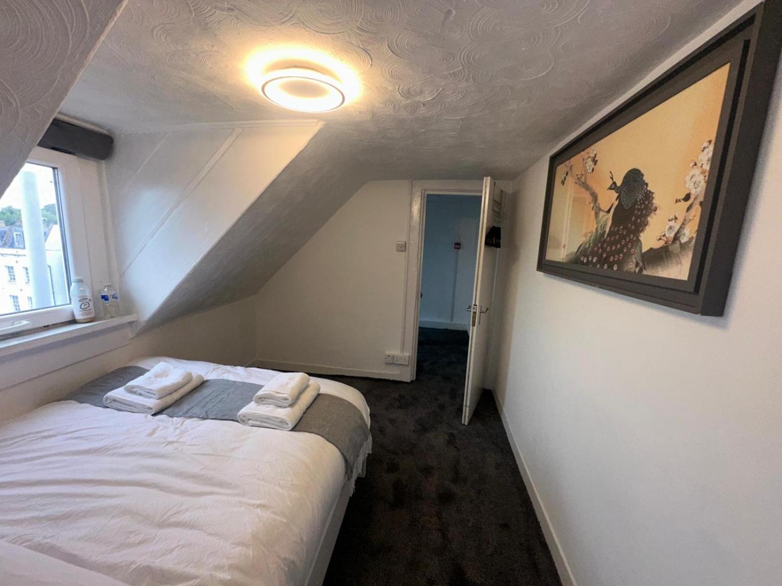 New One Bedroom In Chiswick