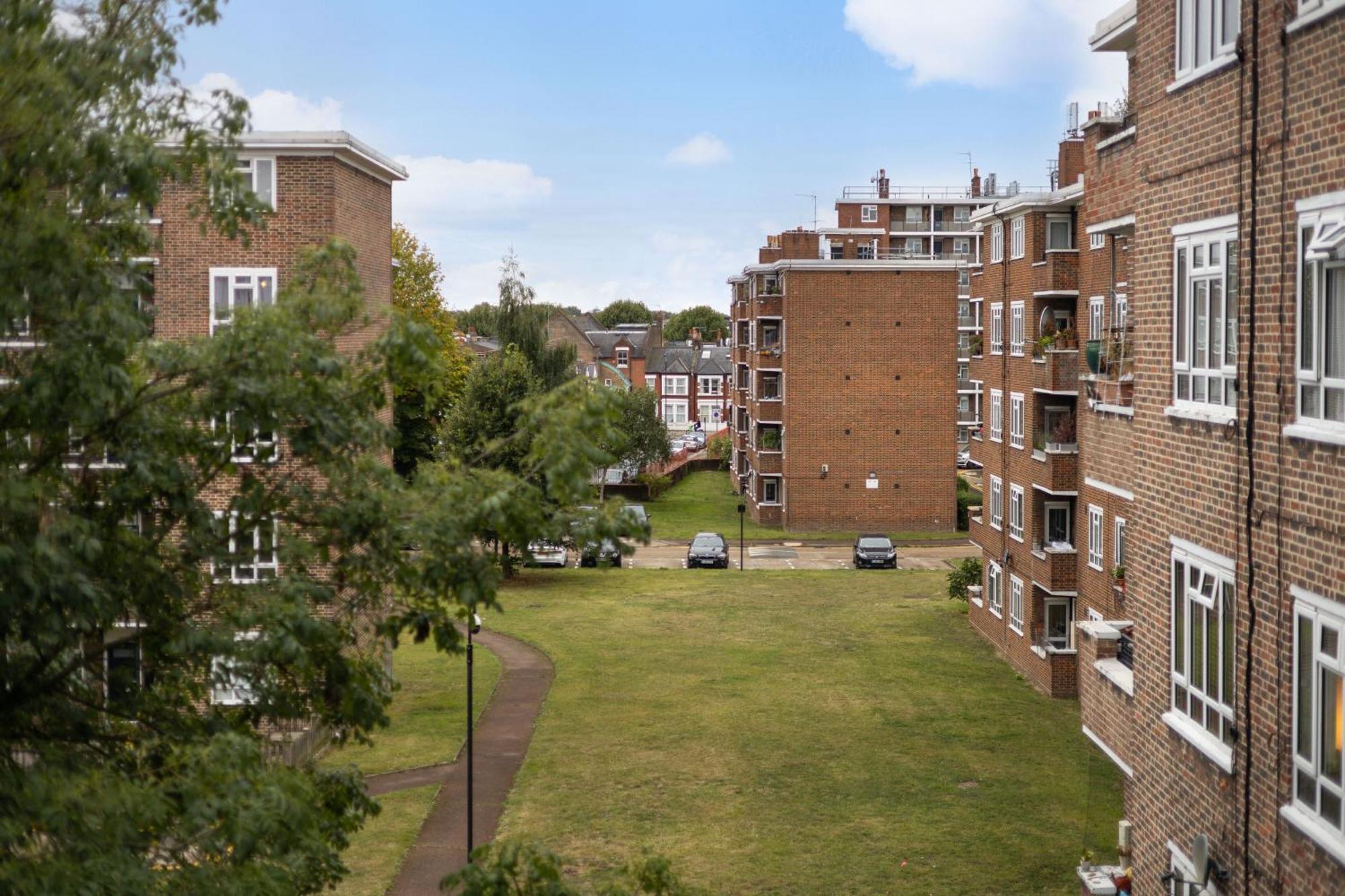 Elegant And Spacious 3 Bedroom In Fulham Apartment London