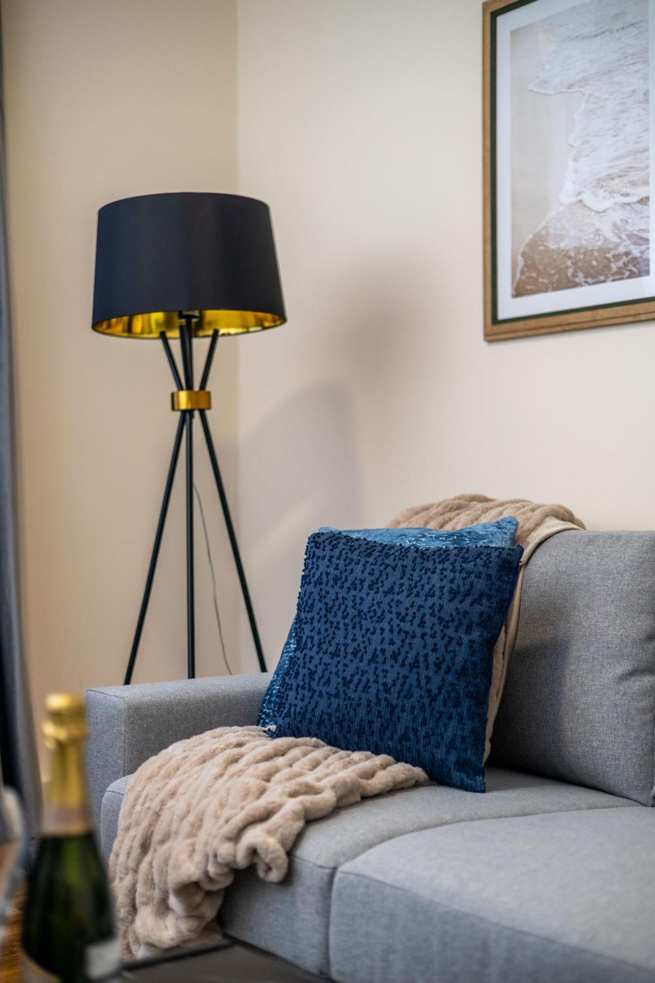 Elegant And Spacious 3 Bedroom In Fulham Apartment London