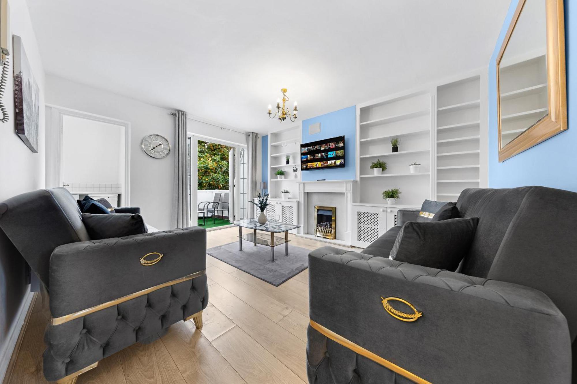 Leilighet Newly Renovated Kensington 2 Bedroom With Balcony Near Harrods Sleeps 6, 2 Min Walk From Station London