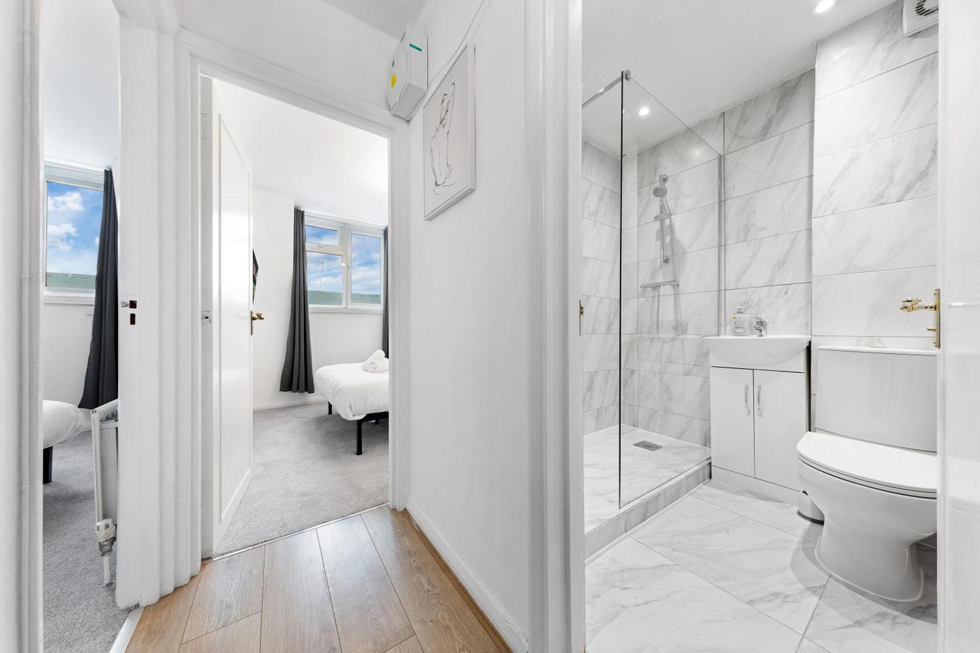 Leilighet Newly Renovated Kensington 2 Bedroom With Balcony Near Harrods Sleeps 6, 2 Min Walk From Station London