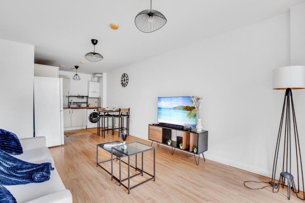 Graceful - Self Contained Spacious 2 Bed Stratford Apartamento
