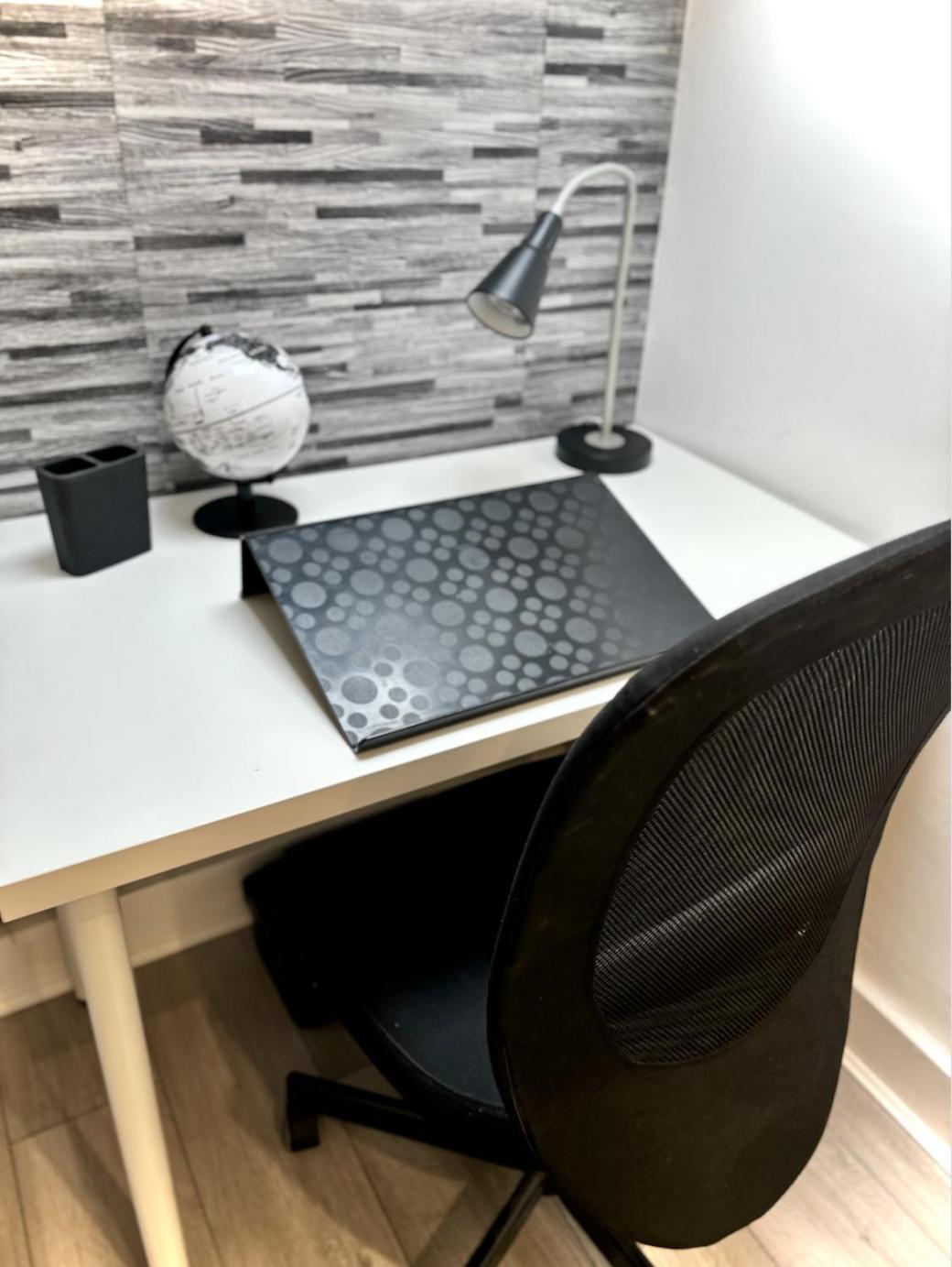 Beautiful 2 Bedroom Wimbledon, 2 Min Walk To Wimbledon Station * London