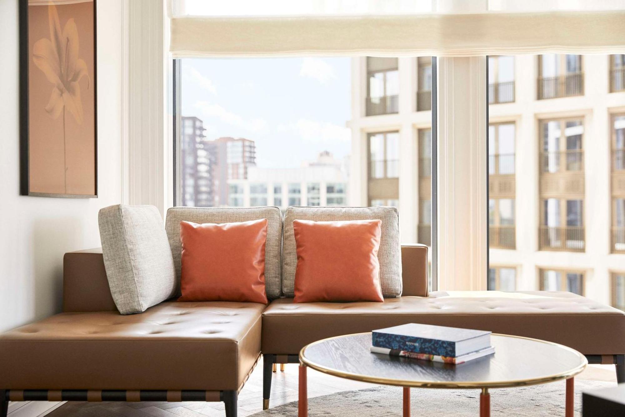 Park Hyatt River Thames Hotel