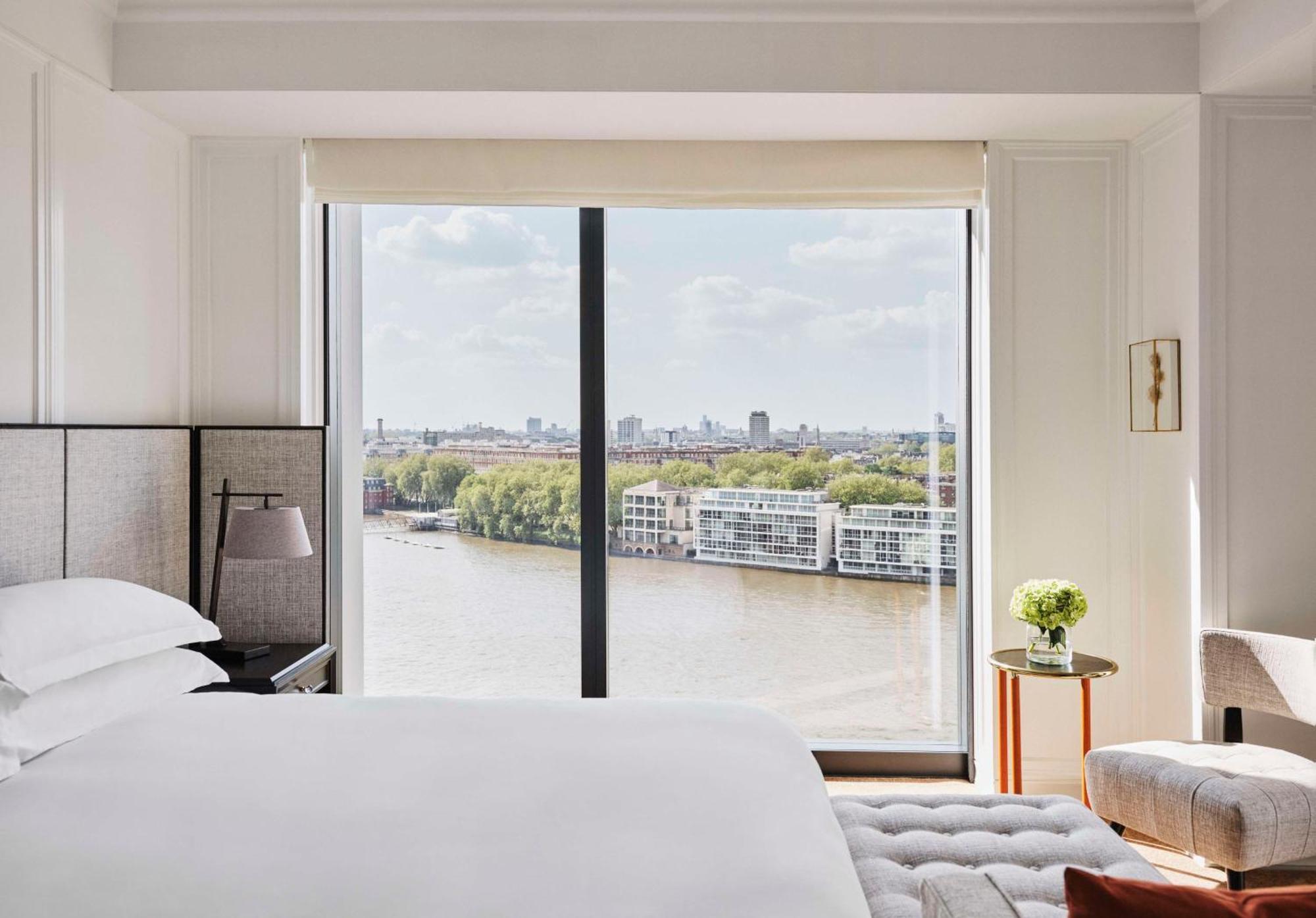 Park Hyatt River Thames Hotel 5*