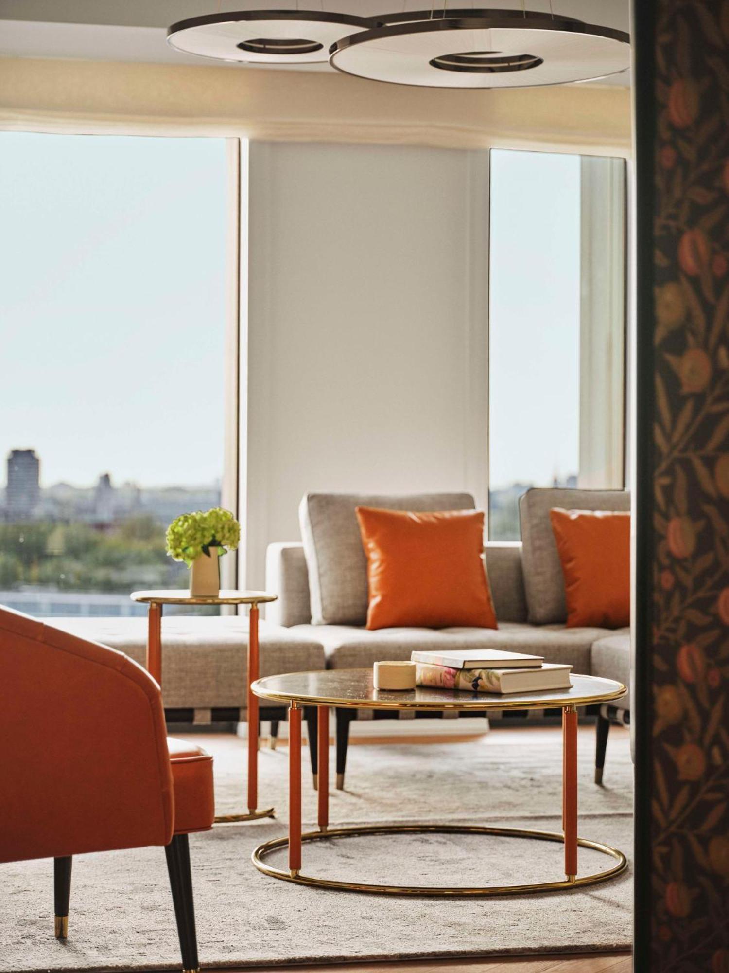 Park Hyatt River Thames Hotel 5*