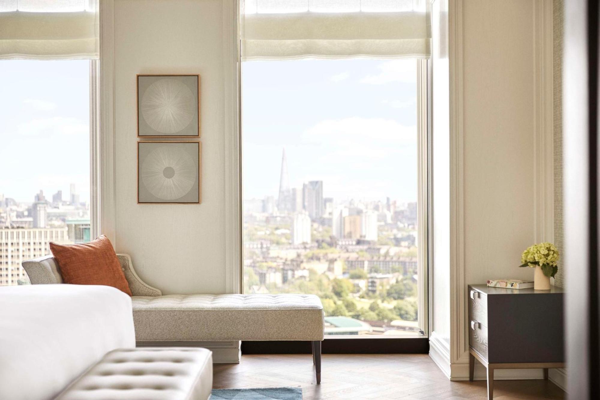 Park Hyatt River Thames Hotel 5*