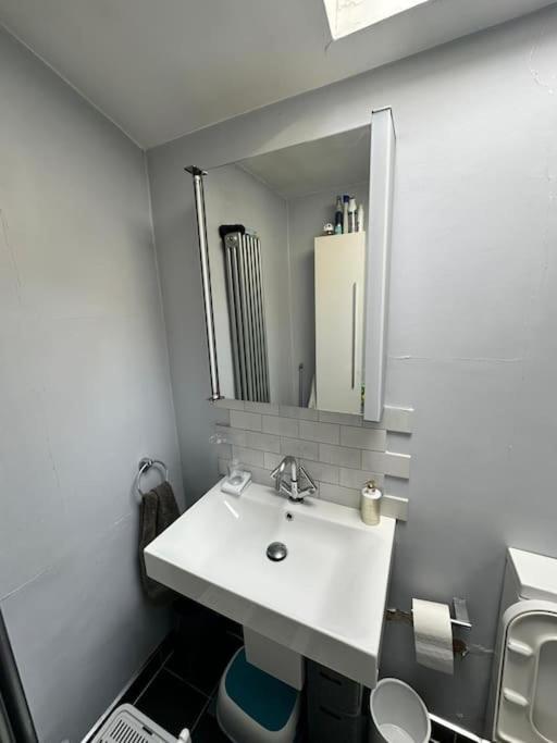 My Sky - Serviced House Well Situated Apartment