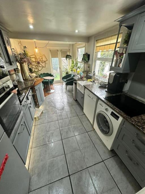 My Sky - Serviced House Well Situated * London