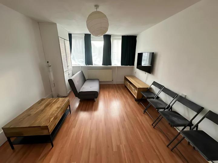Convenient Near Kings Cross Apartment *