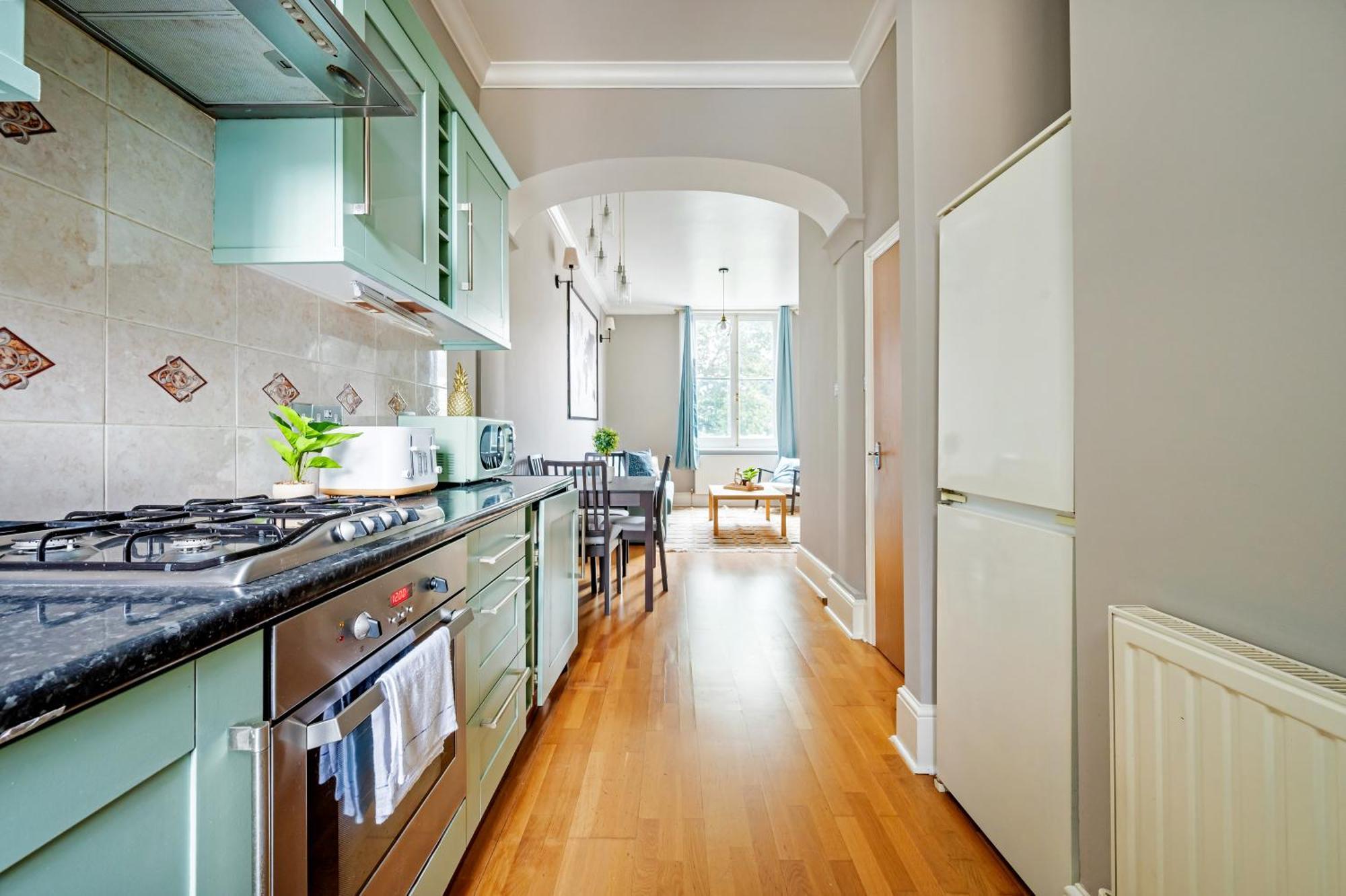 Large 1 Bedroom In Center Of 2 Apartamento *
