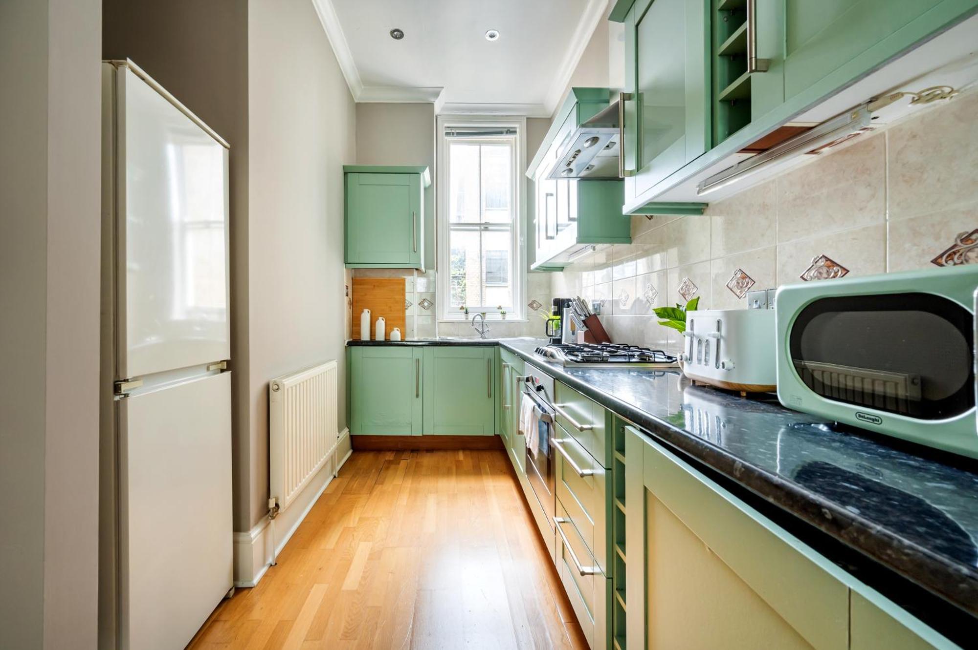 Large 1 Bedroom In Center Of 2 Londres