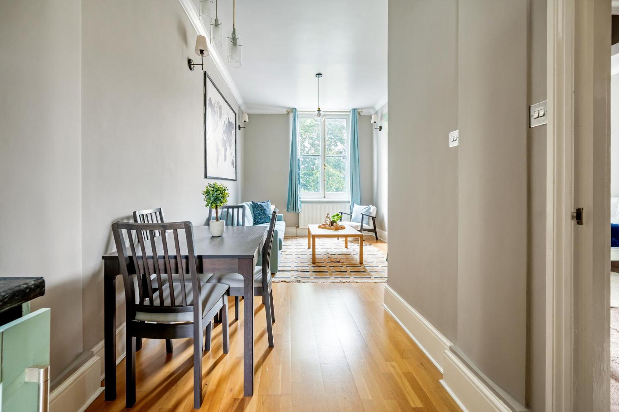 Large 1 Bedroom In Center Of 2 Apartamento