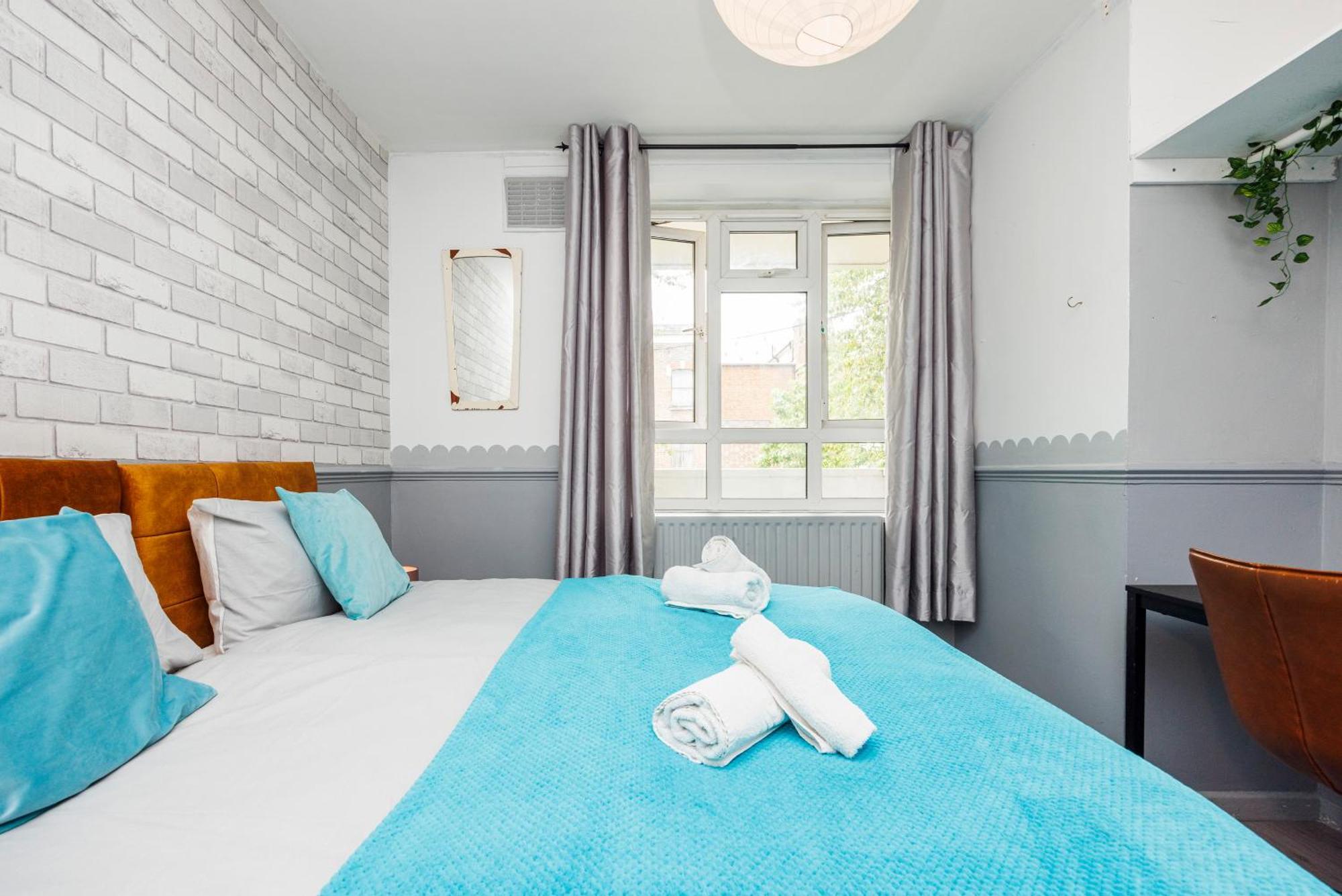 Appartement Spacious 2-bedroom With Terrace, Garden Views & Free Wifi Near Olympic Stadium