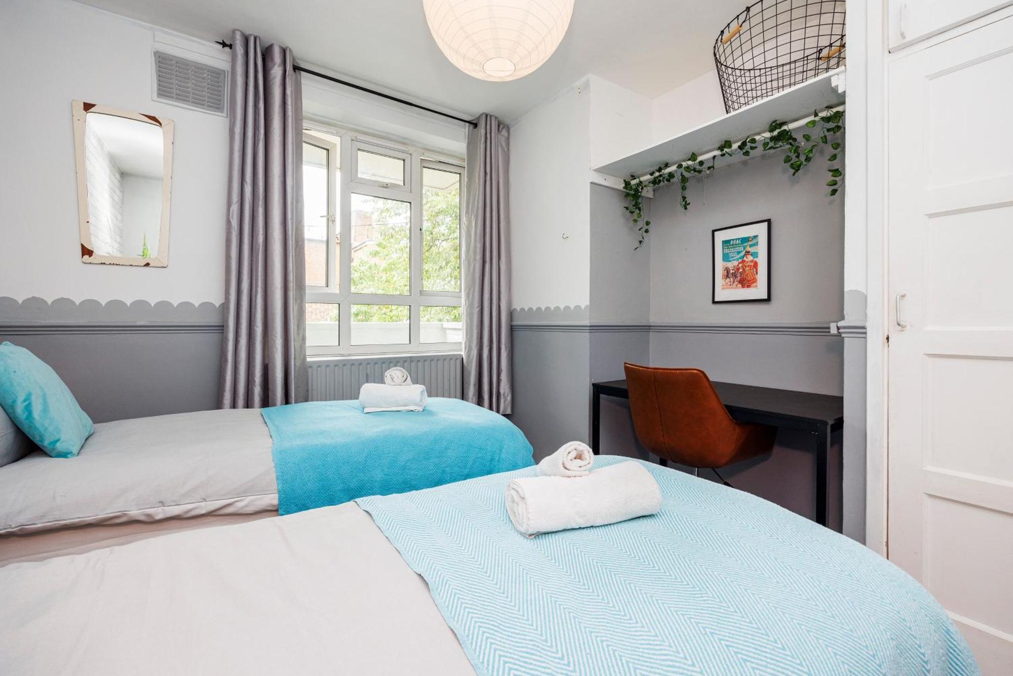 Spacious 2-bedroom With Terrace, Garden Views & Free Wifi Near Olympic Stadium Londen