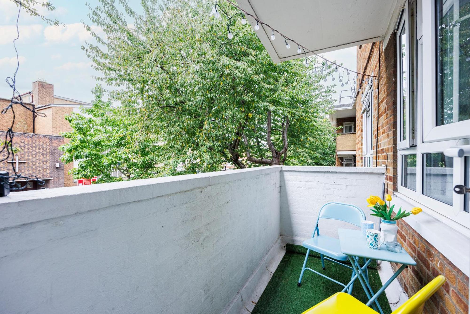 Spacious 2-bedroom With Terrace, Garden Views & Free Wifi Near Olympic Stadium Appartement