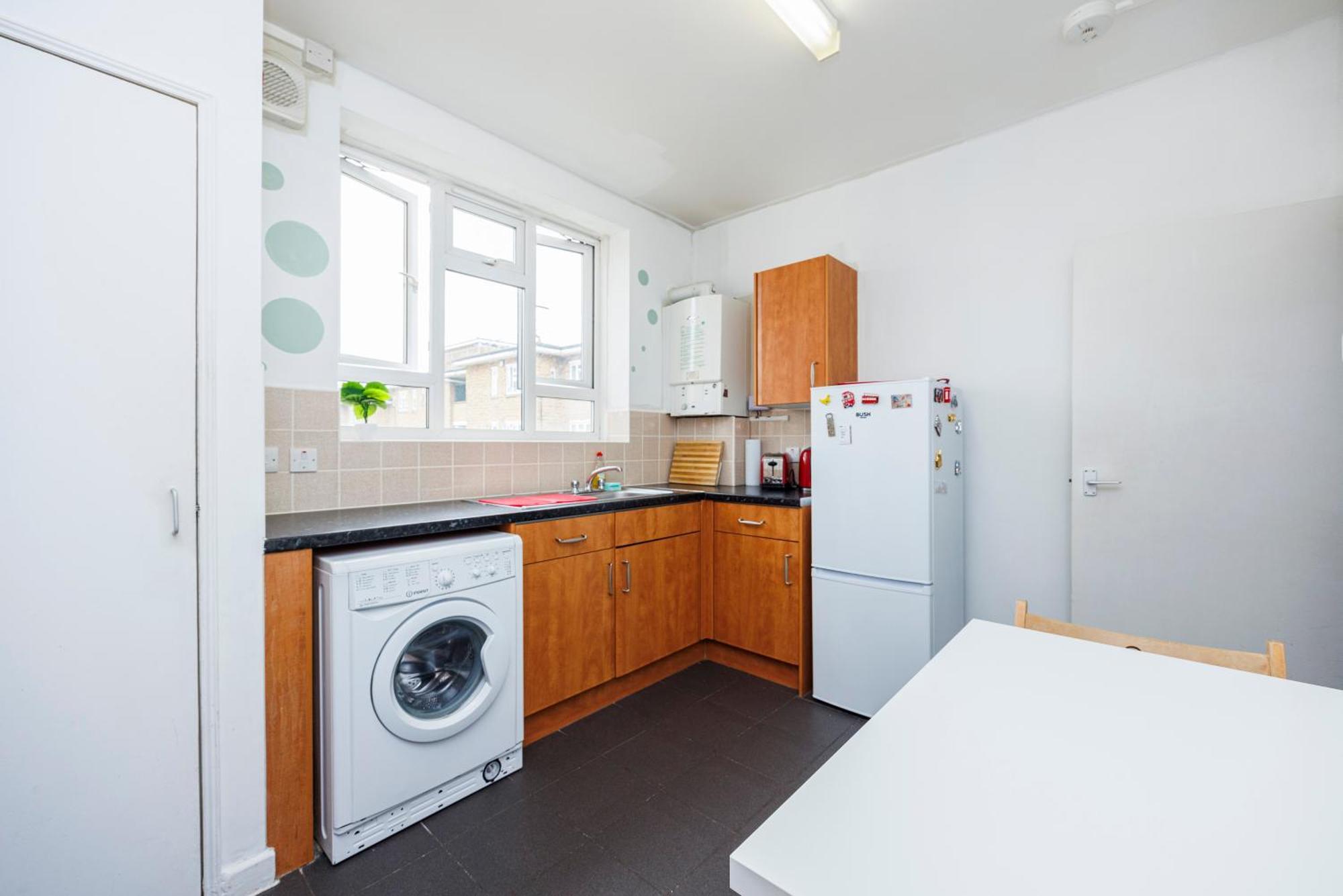 Appartement Spacious 2-bedroom With Terrace, Garden Views & Free Wifi Near Olympic Stadium