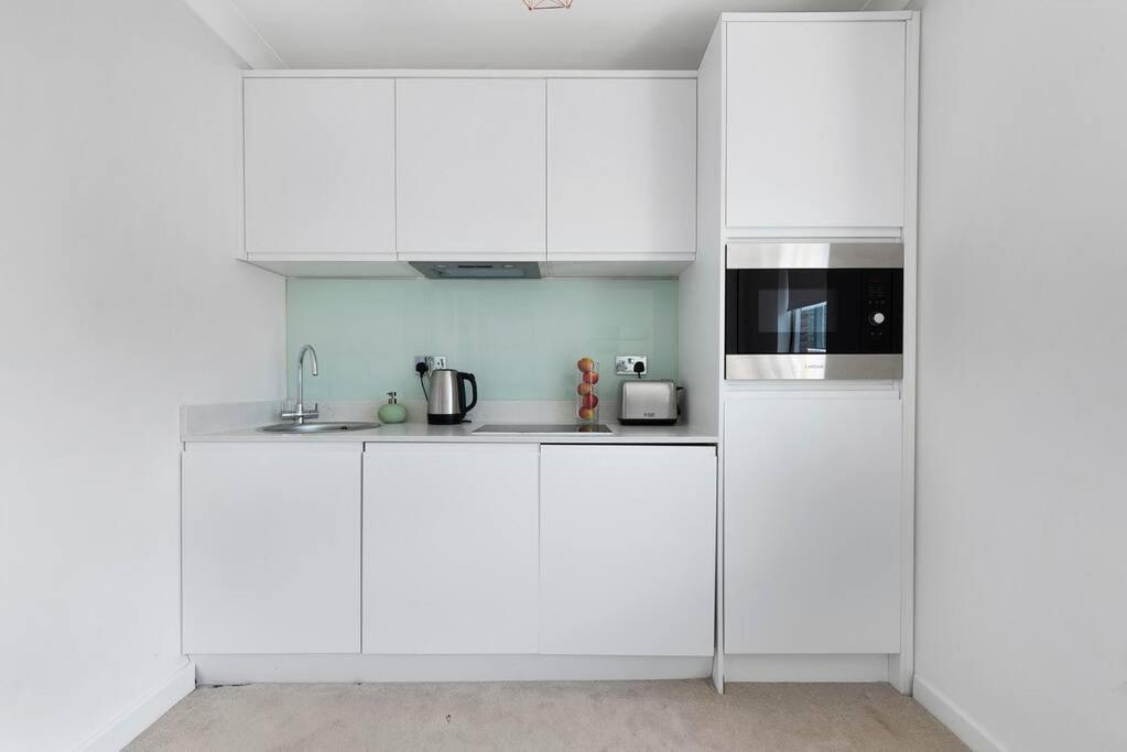 Modern And Airy Belgravia Living Apartment London