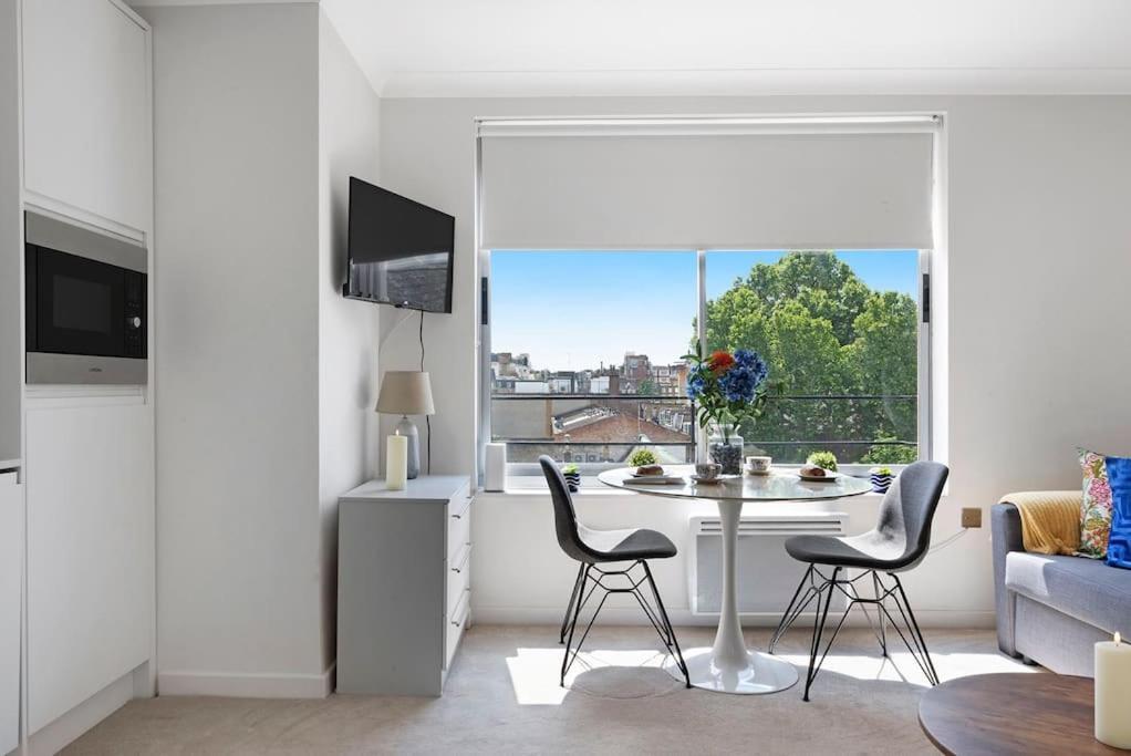 Modern And Airy Belgravia Living