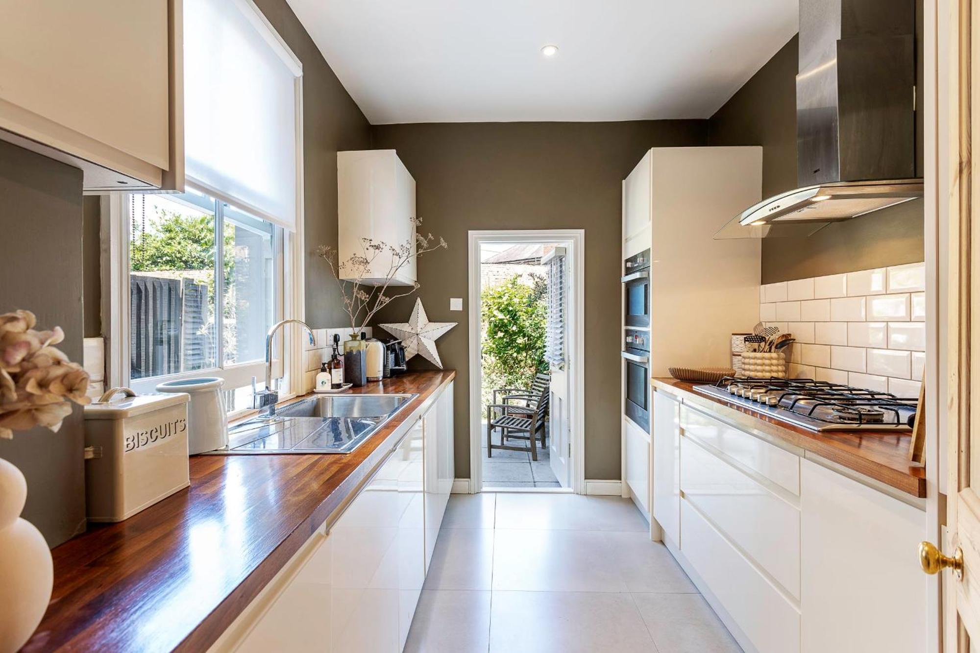 Tooting's Charming Victorian Garden Hideaway Holiday home *
