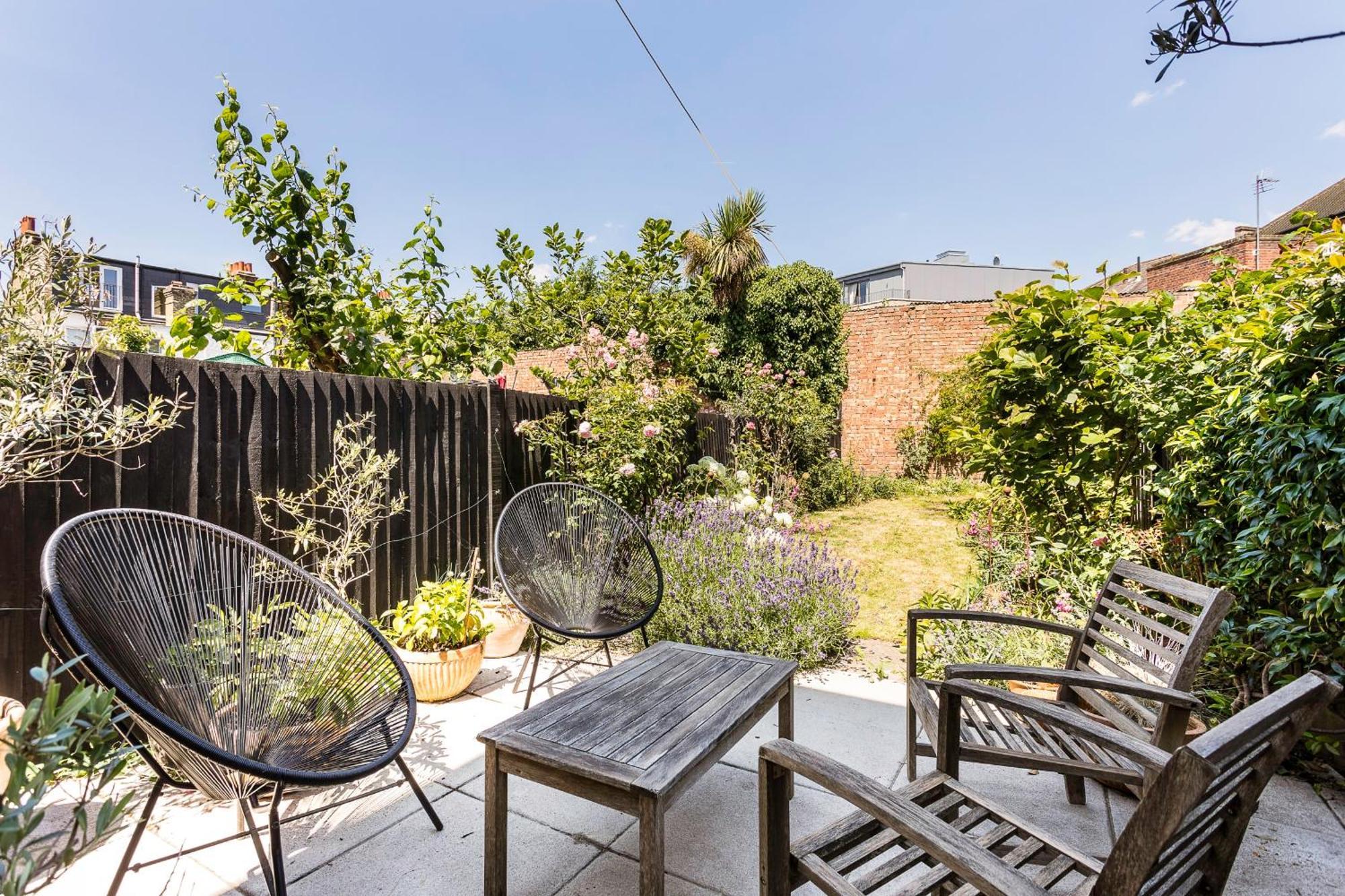Holiday home Tooting's Charming Victorian Garden Hideaway *