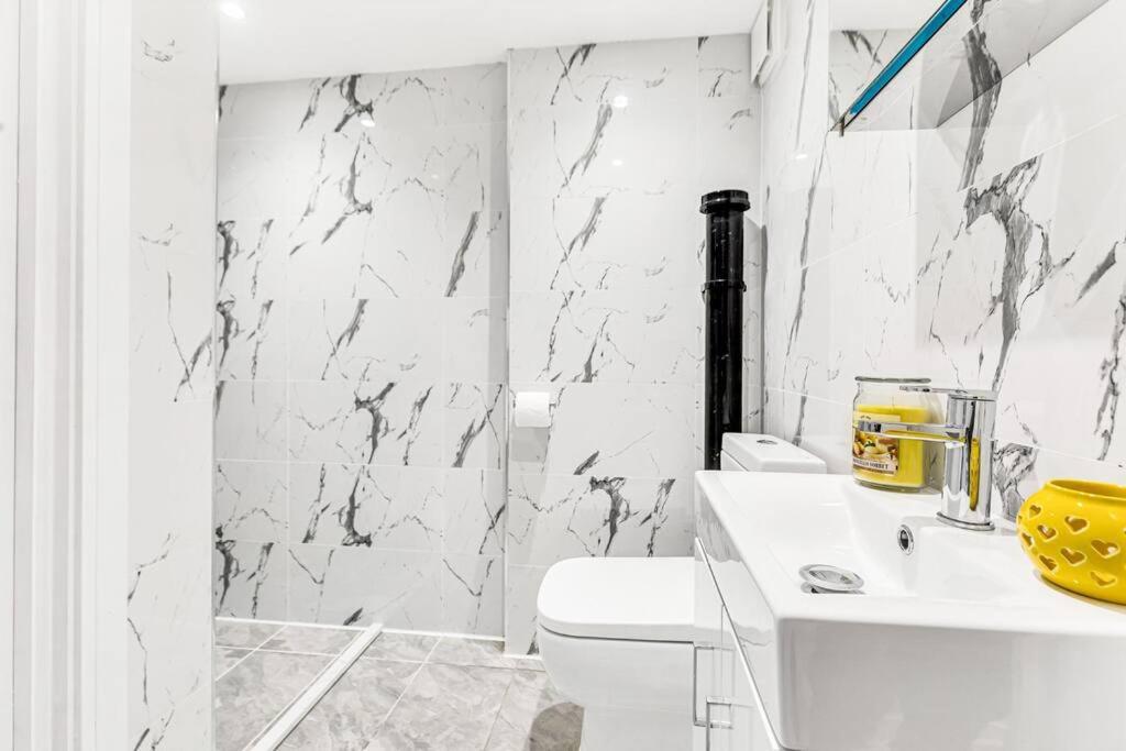Appartement Luxstay Holland Park With Ac Londen