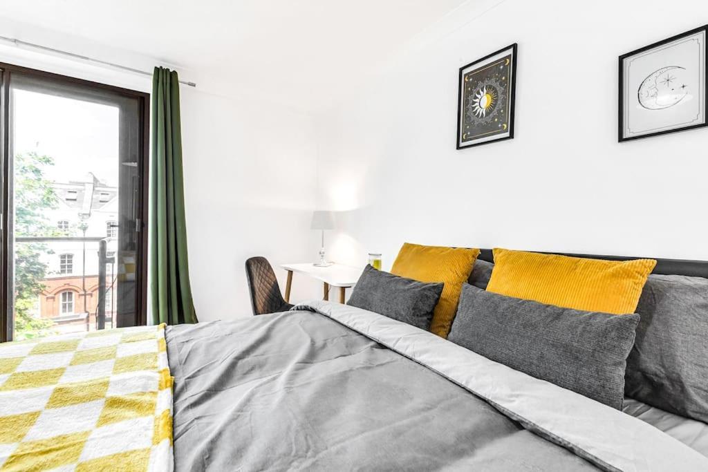 Luxaway In Earls Court - Sleeps Up To 10 Leilighet London