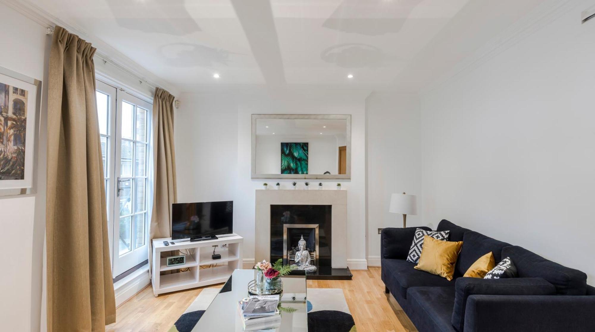 Lovely 2-bed House In Knightsbridge Feriehus London
