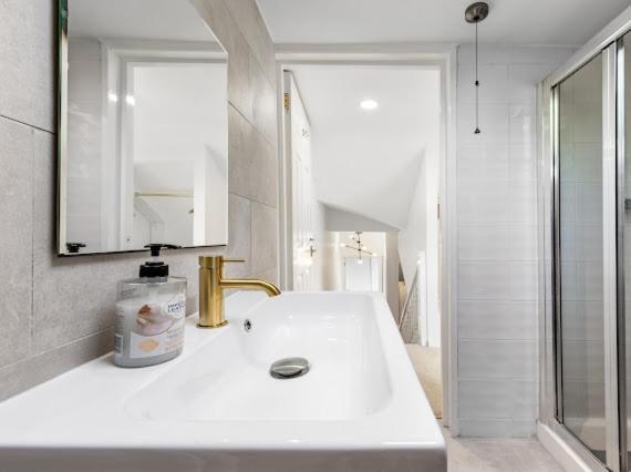Imperial Wharf Chelsea 3 Bedroom London