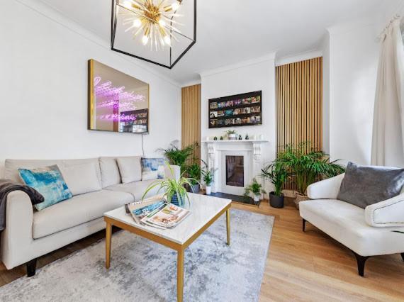 Apartment Imperial Wharf Chelsea 3 Bedroom