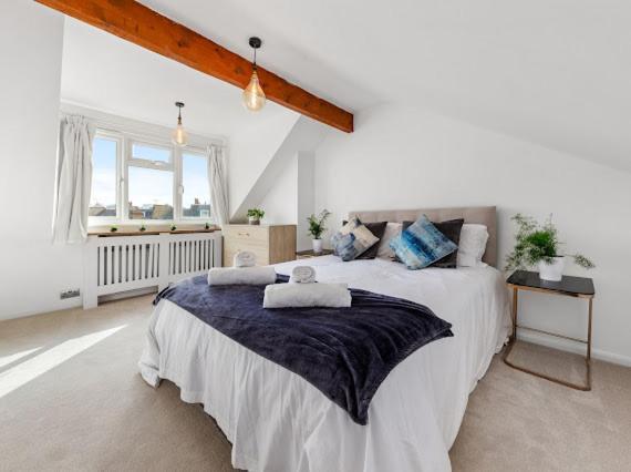 Imperial Wharf Chelsea 3 Bedroom London
