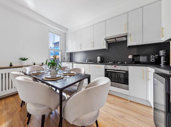 Imperial Wharf Chelsea 3 Bedroom Apartment