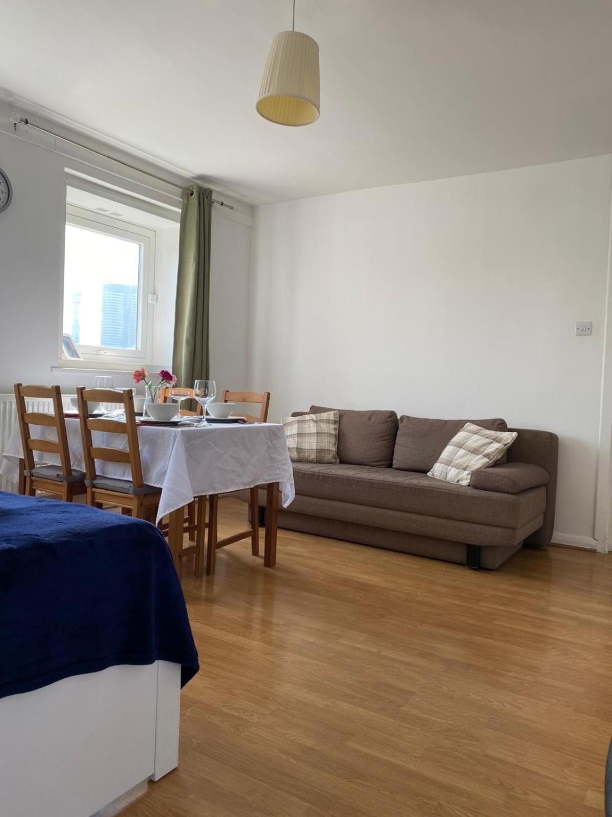 Apartment Comfy Entire Flat With View Balcony In Regents Park, Camden,