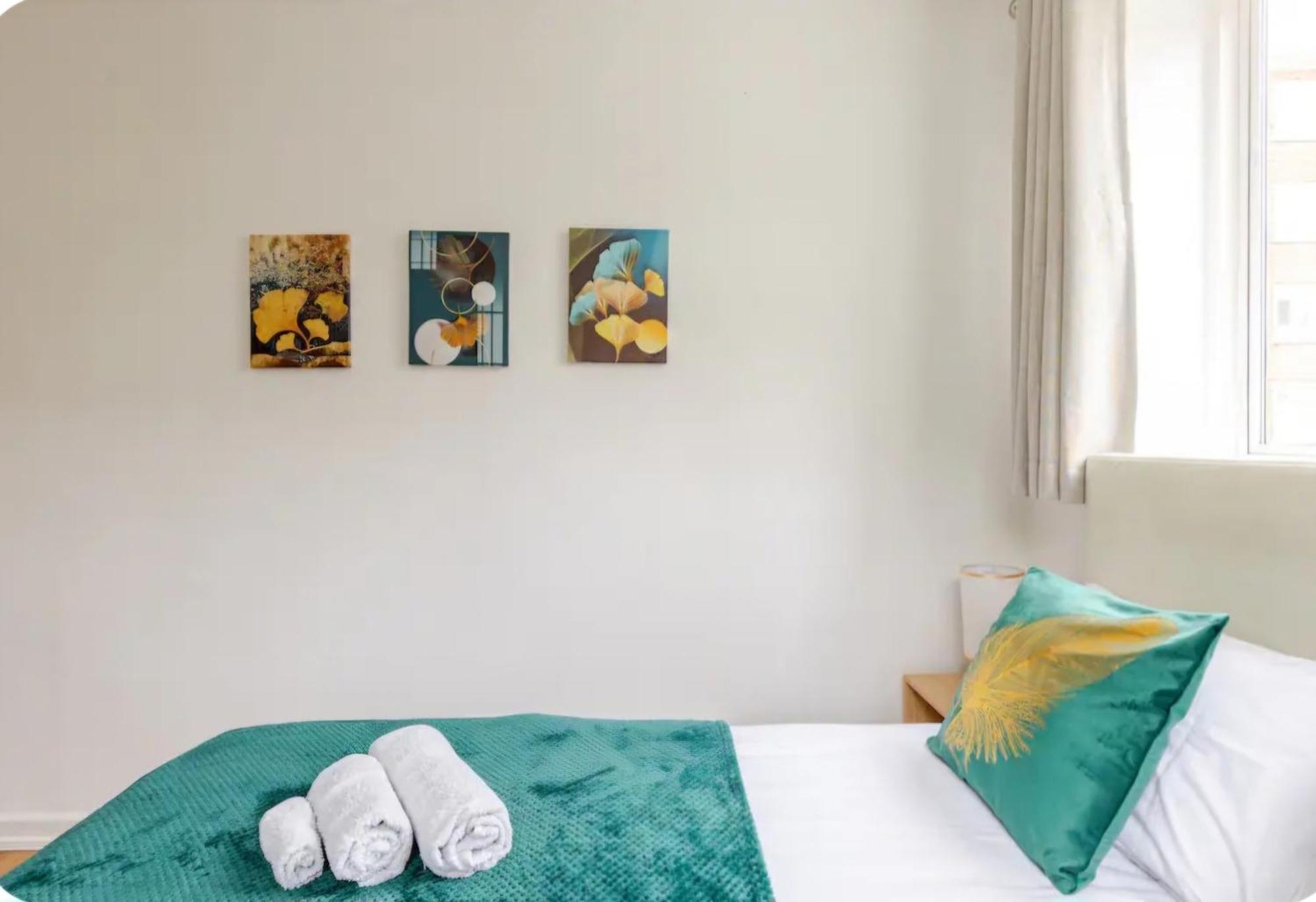 Spacious Two Bedroom In Battersea, Free Parking London