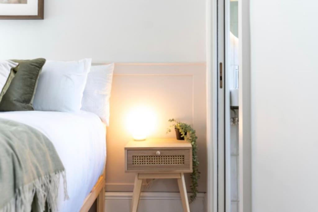 Business Near Canary Wharf *