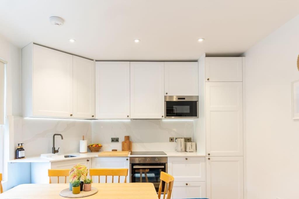 Apartment Business Near Canary Wharf *