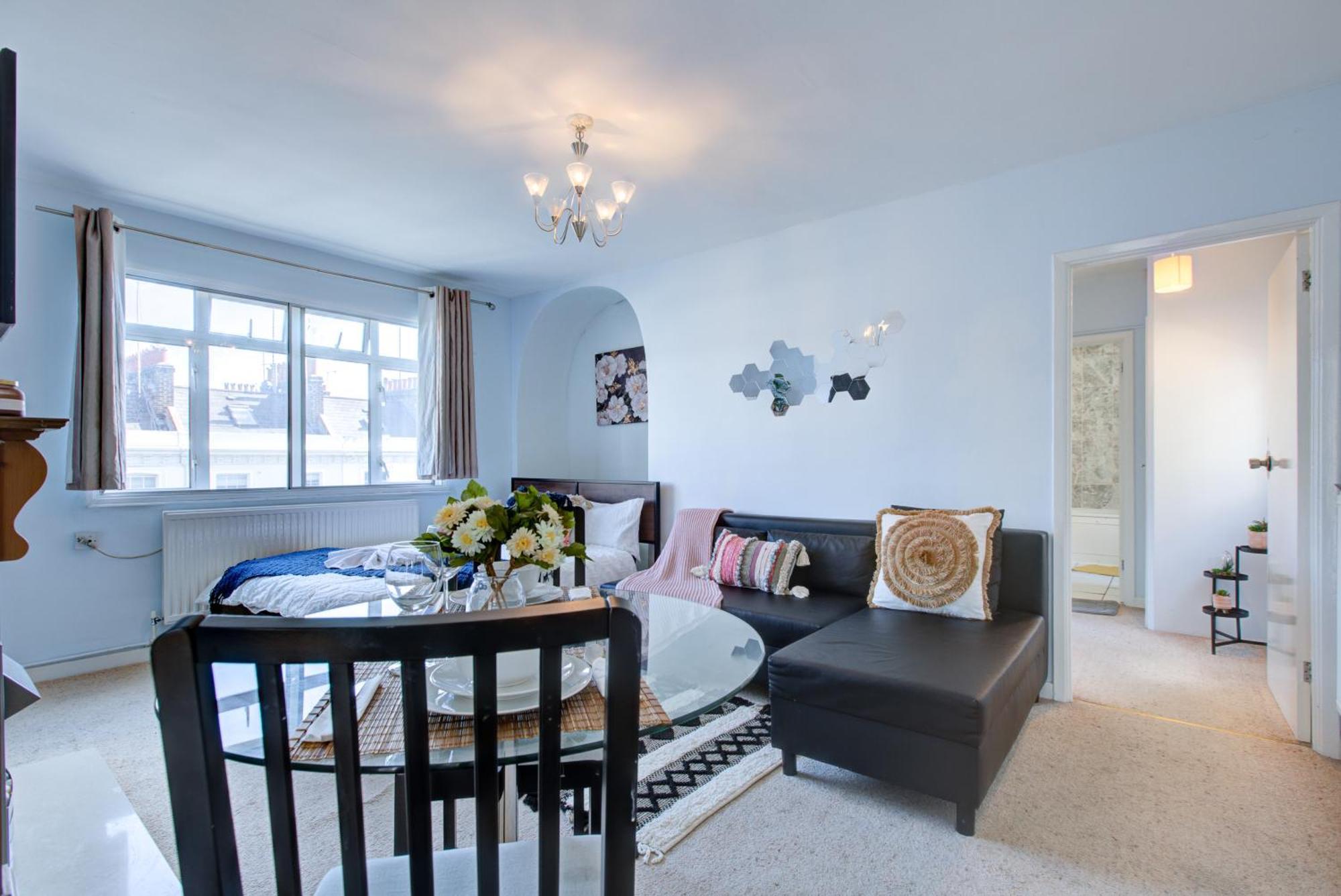 Victoria Family In Central London