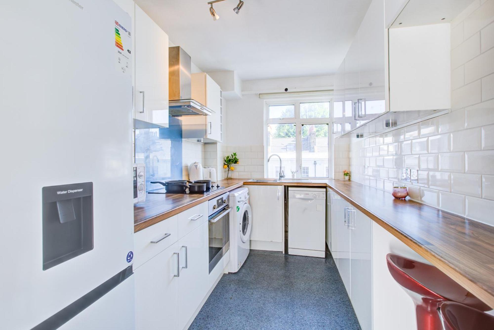 Apartment Victoria Family In Central