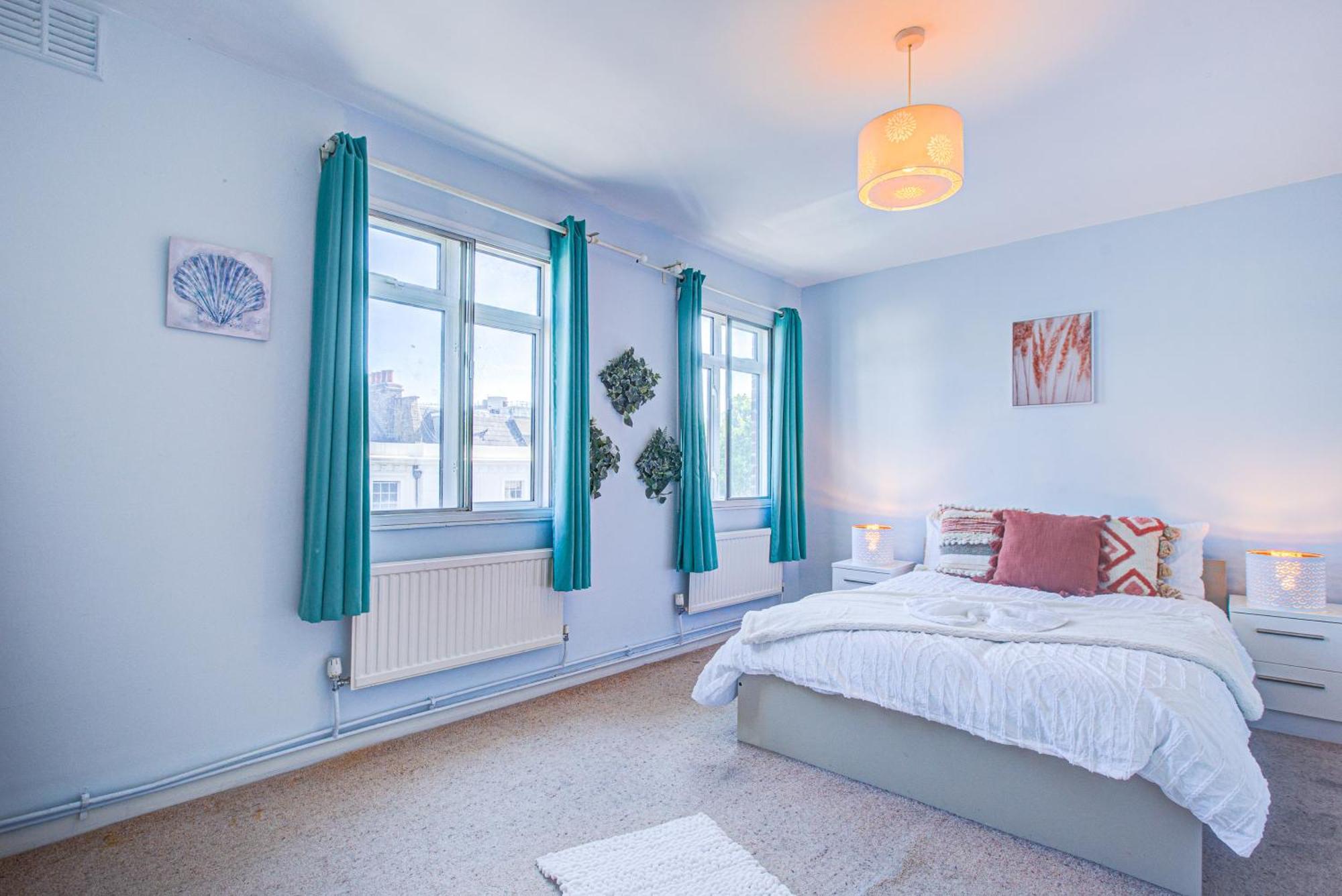 Victoria Family In Central Apartment London