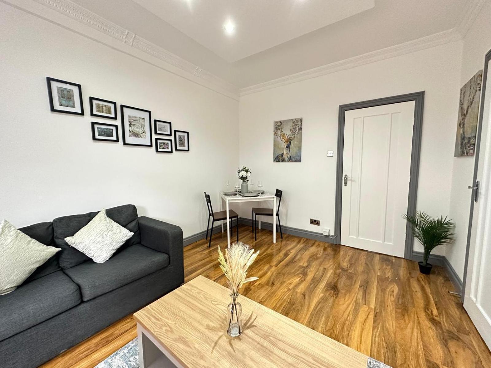 Stylish 1 Bedroom In Central Apartment London