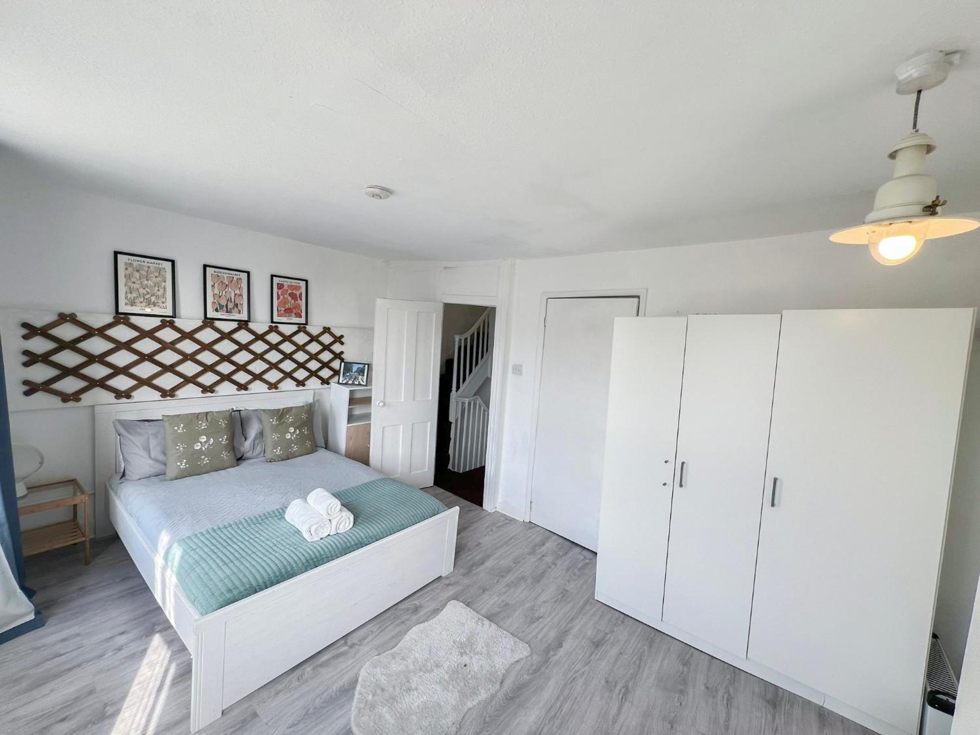 Apartment 2 Bedroom Flat A Short Walk Away To Barbican Centre Near Farringdon, Old St London