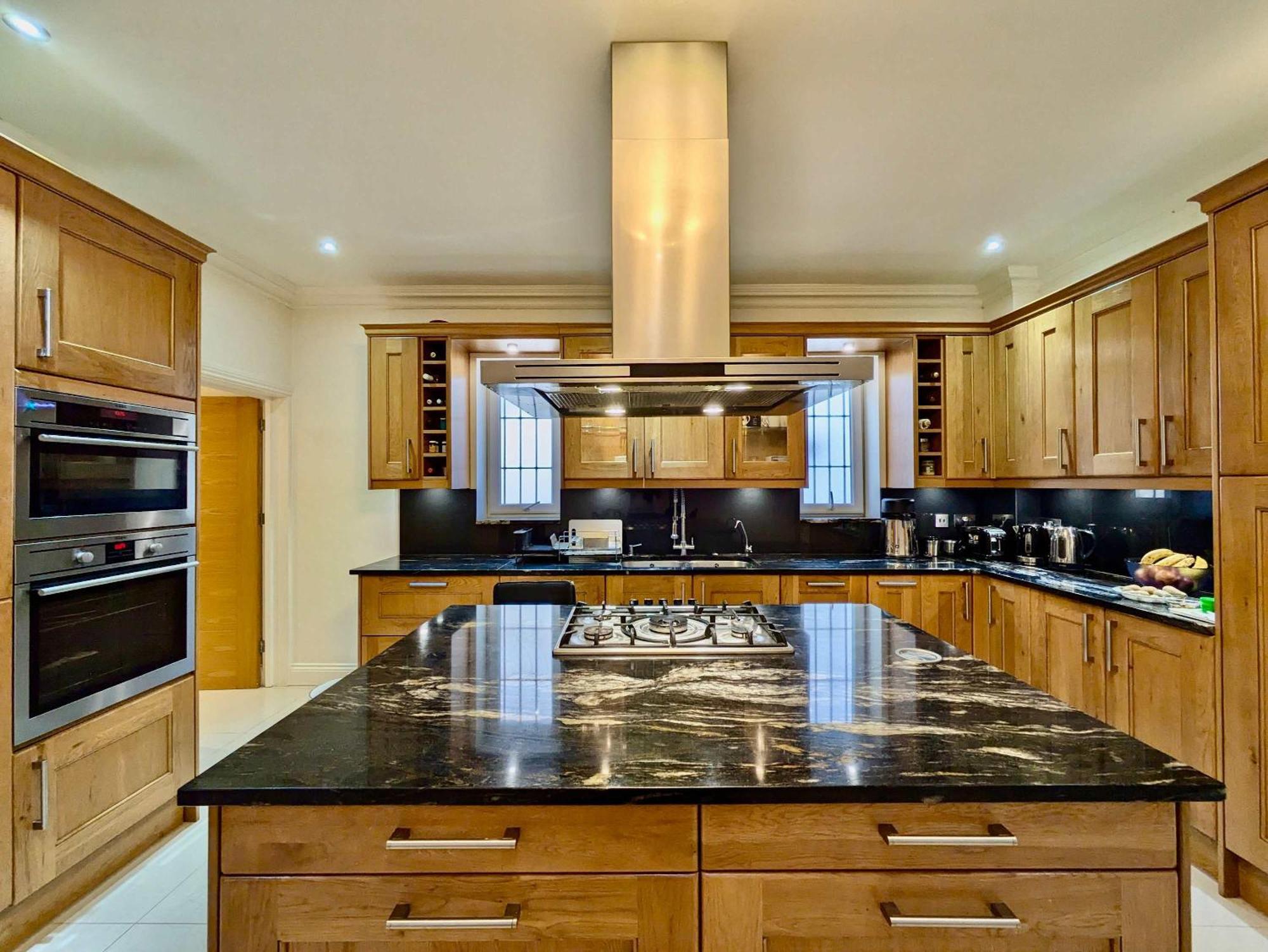 Charming Family With Private Garden Holiday home London