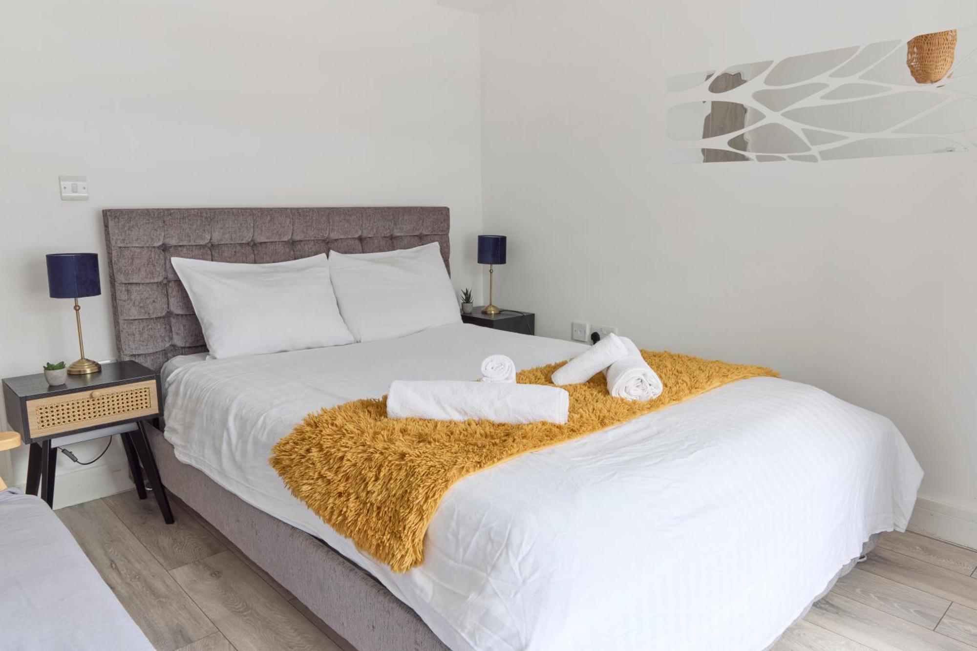 Urban Heaven - 6 Sleeper In The Heart Of Bricklane *