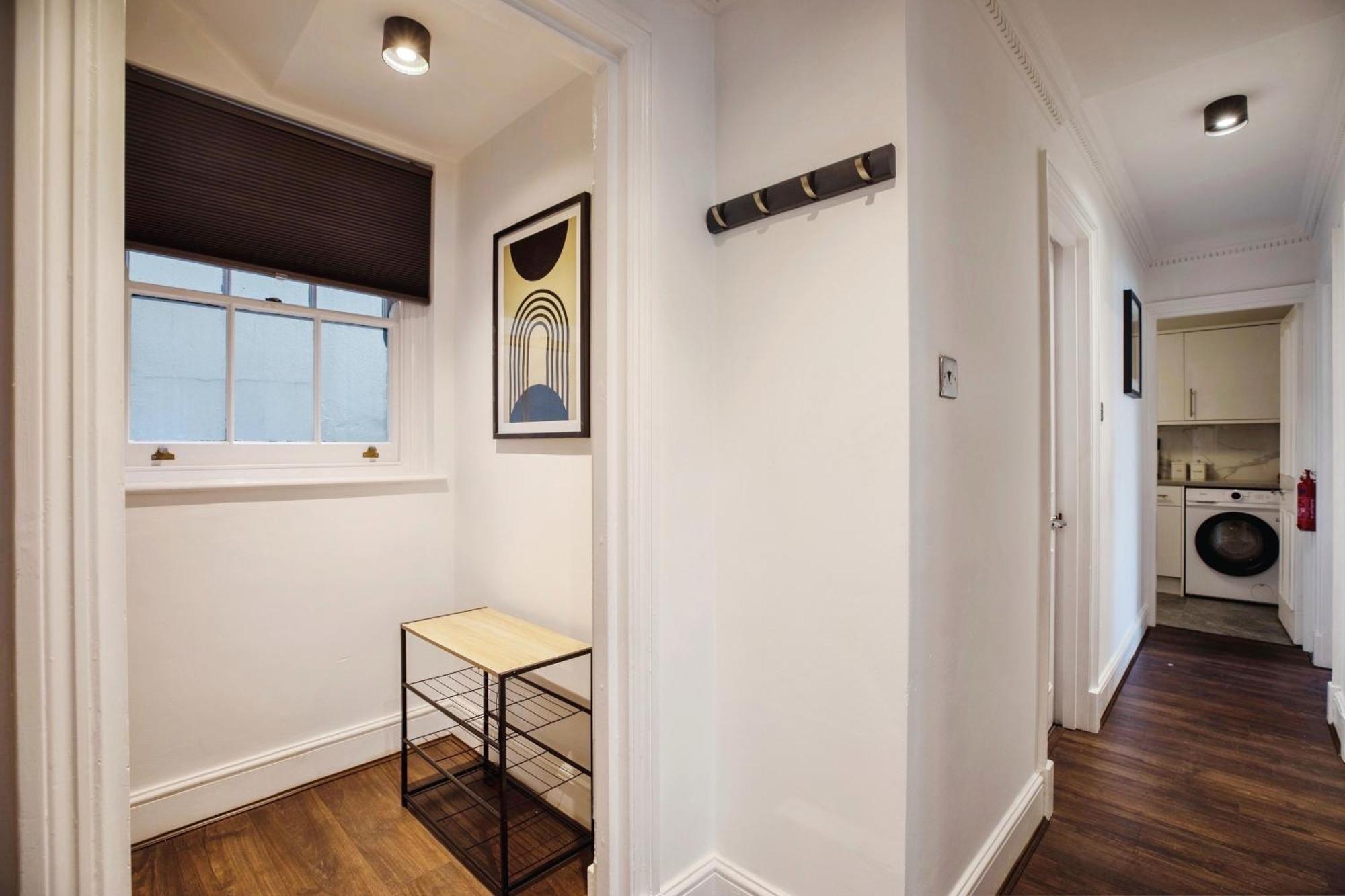 A Stunning In Paddington Apartment London