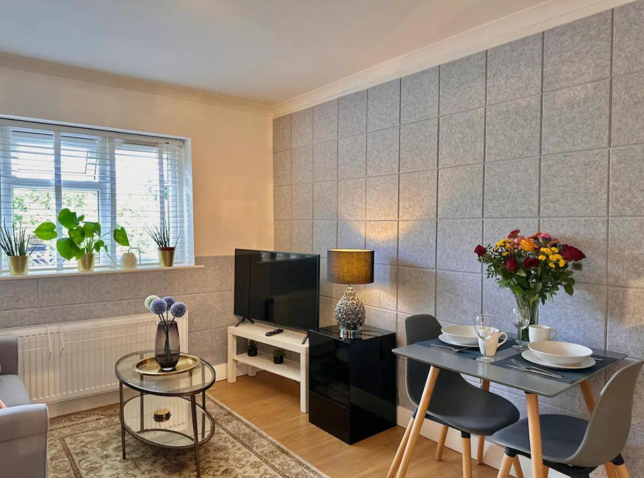 Apartment Stunning Business Travellers En-suite Bathroom Garden View London