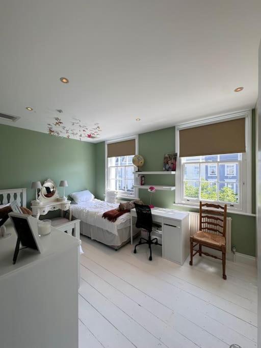 Stunning Townhouse In Beautiful Notting Hill London