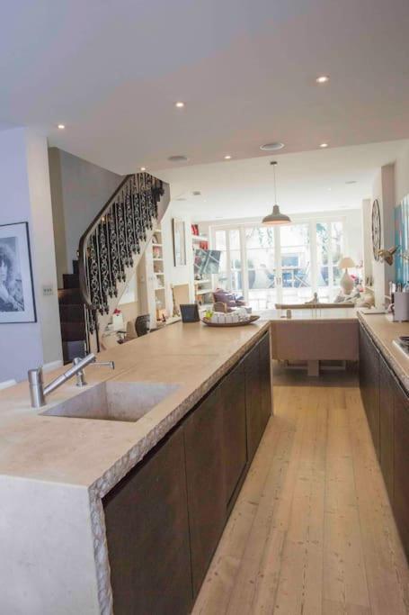 Stunning Townhouse In Beautiful Notting Hill London