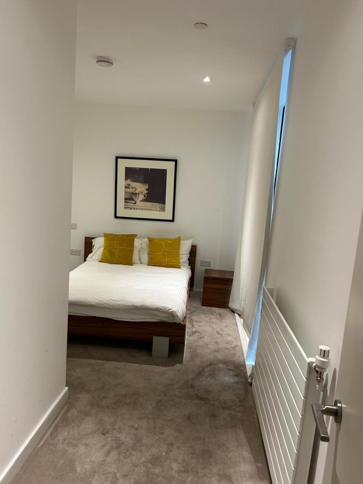 Apartment One Bedroom In Royal Wharf, Close To Airport London