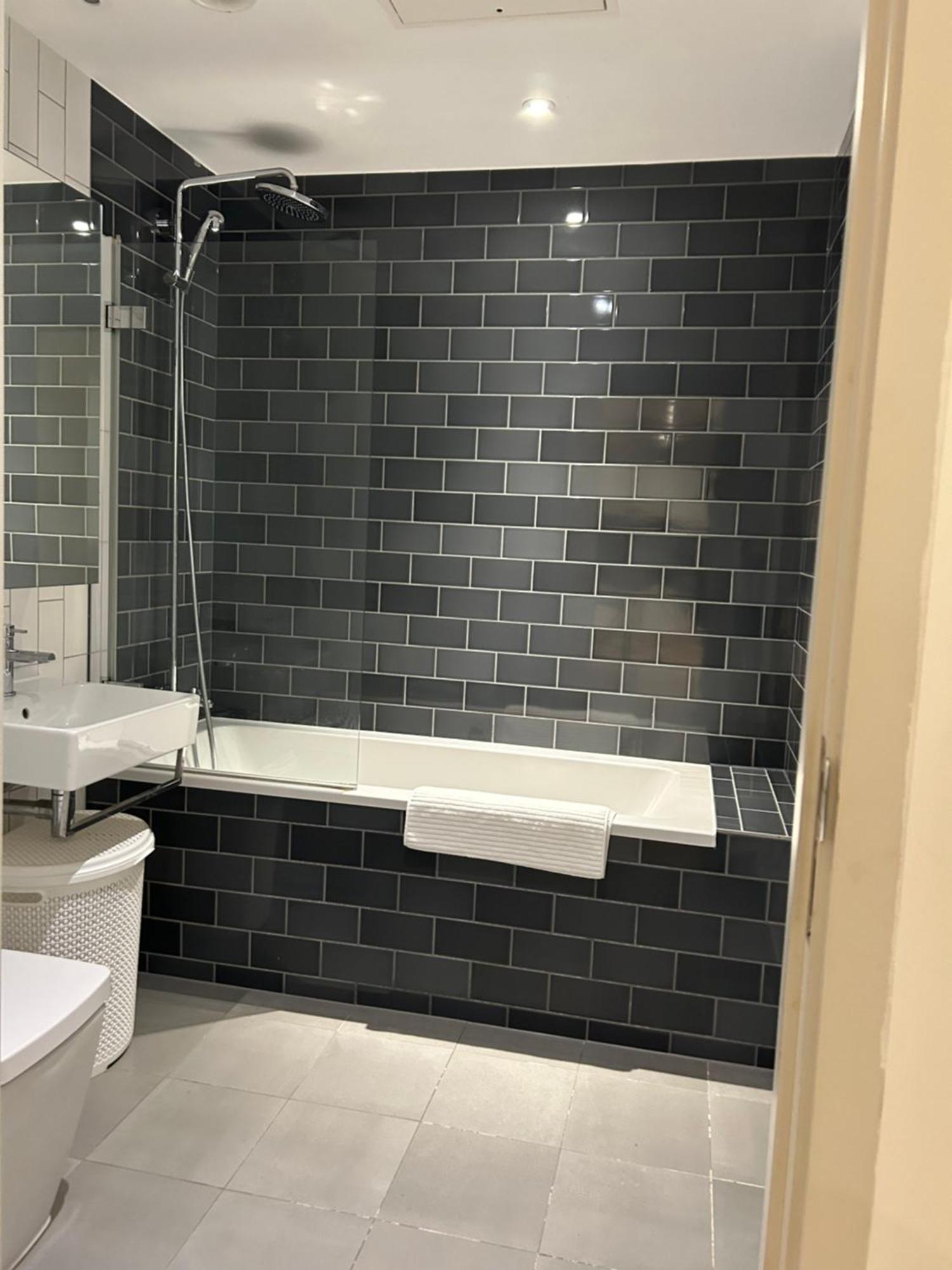One Bedroom In Royal Wharf, Close To Airport
