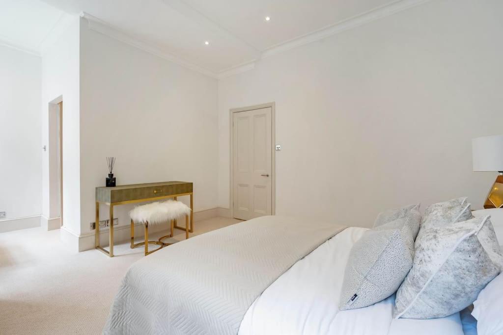 Fabulous 3 Bed In Kensington London